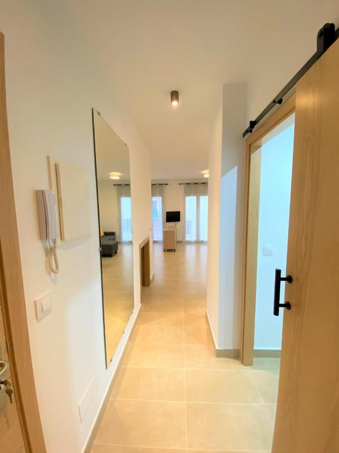 Apartaments L'Escala Centre Экстерьер фото