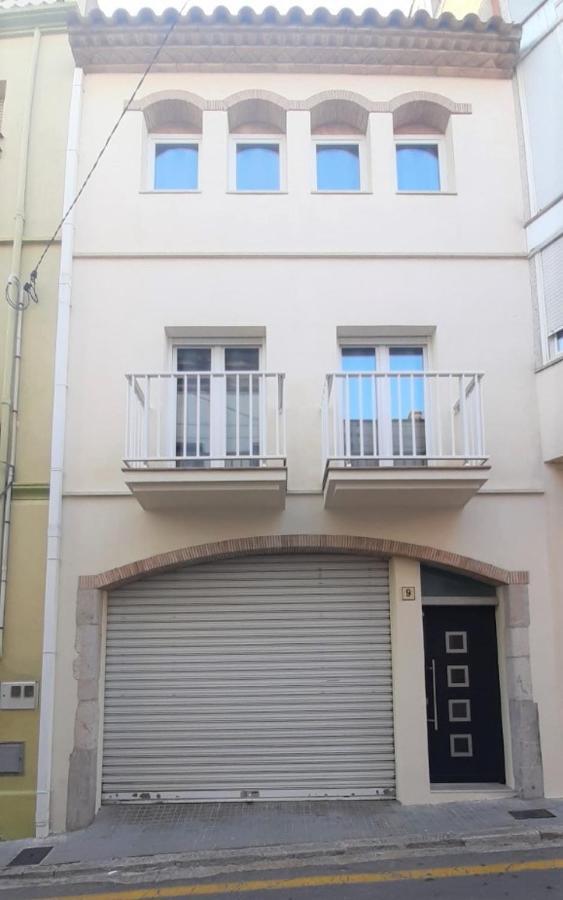 Apartaments L'Escala Centre Экстерьер фото